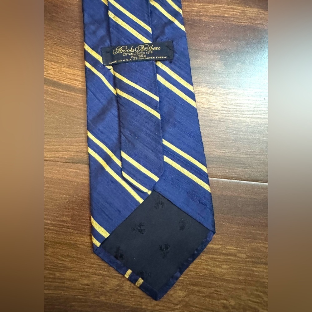 Brooks Brothers Blue and Gold Striped Tie - Picture 5 of 8